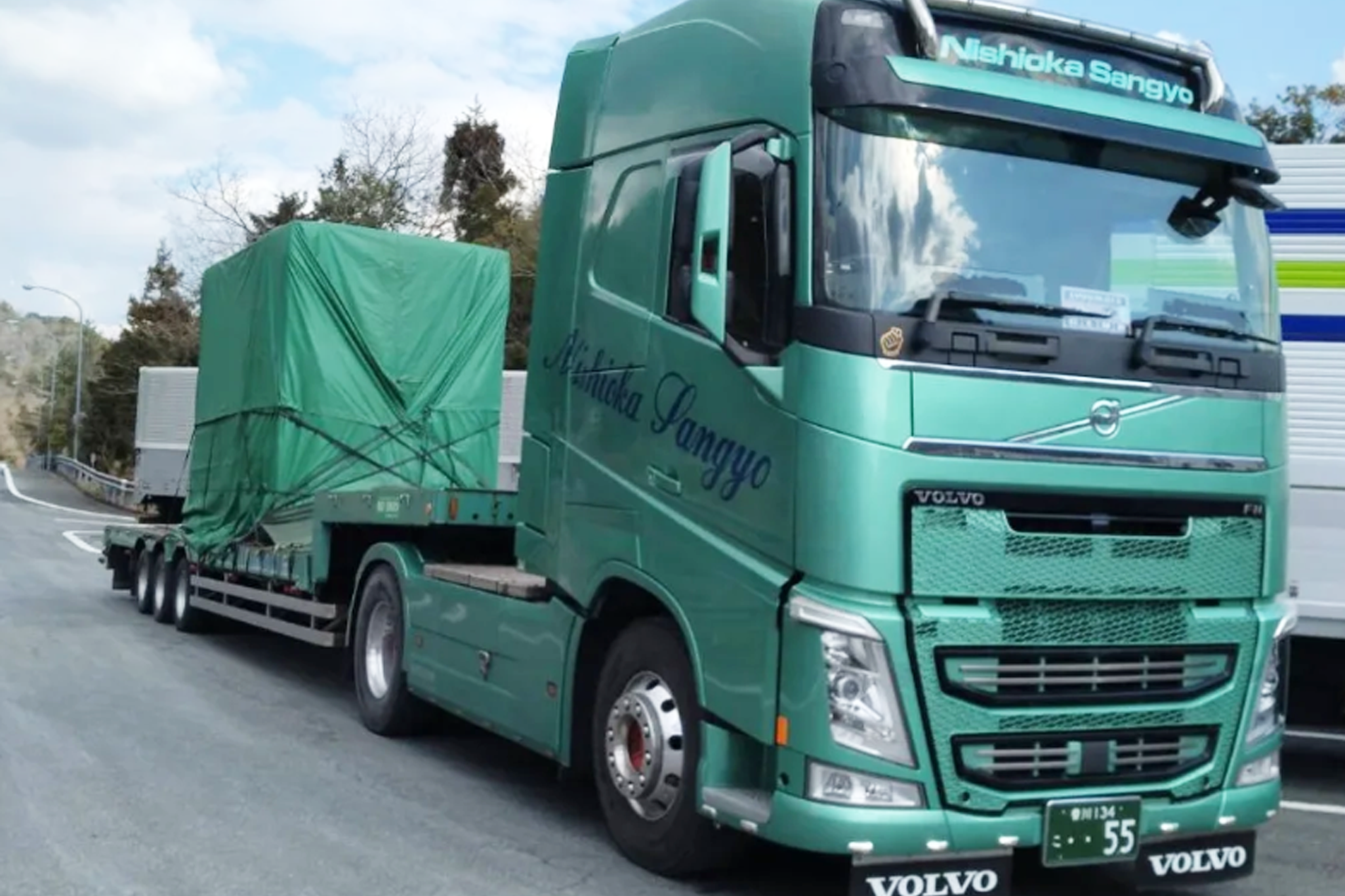 保有重機｜有限会社西岡産業