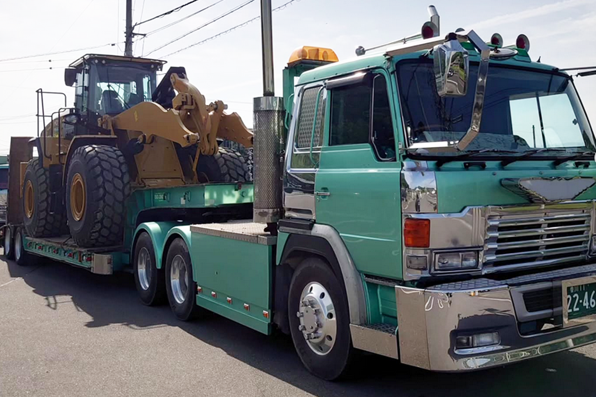 保有重機｜有限会社西岡産業